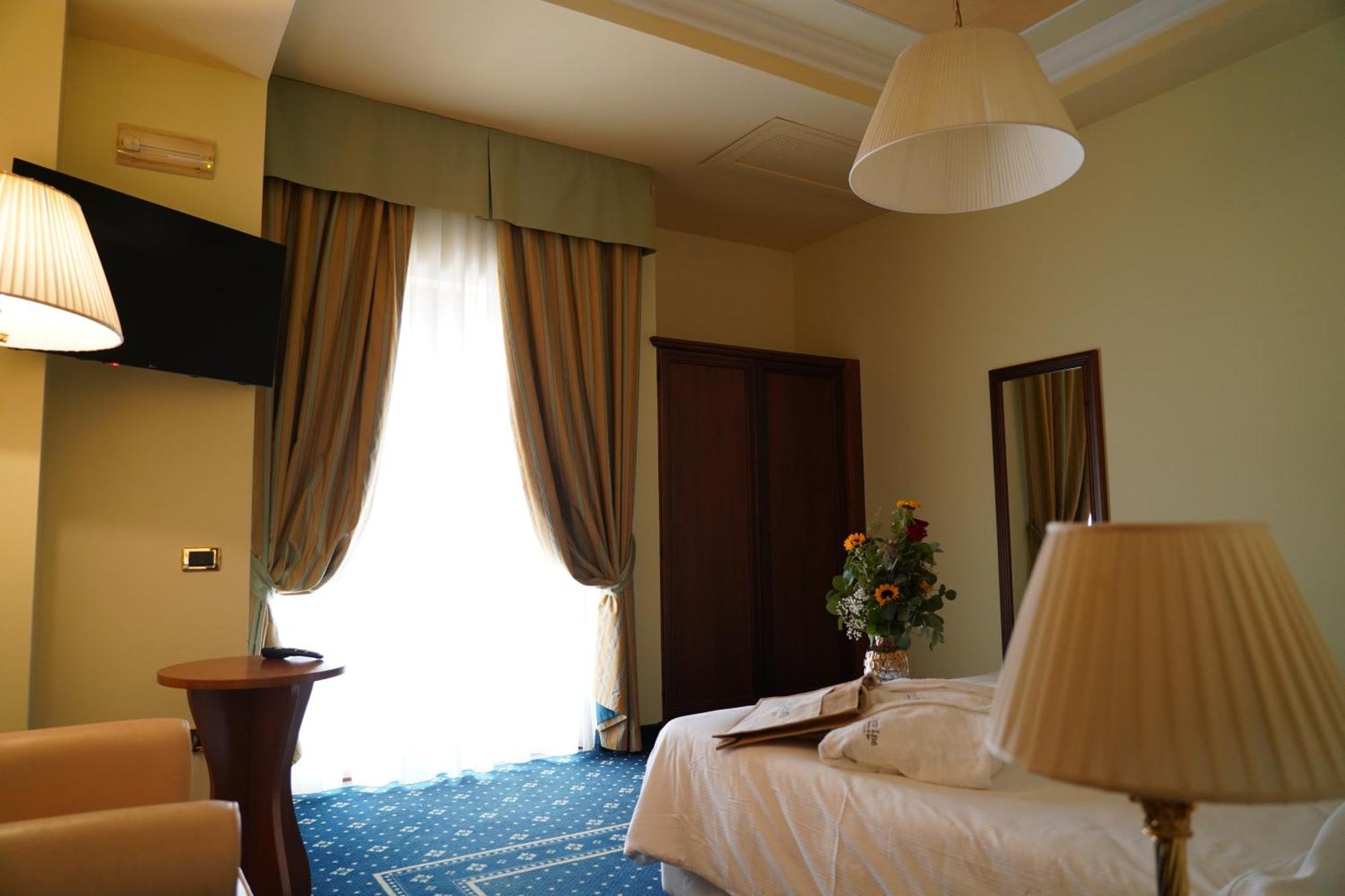 Hotel Lemi ベネヴェント エクステリア 写真