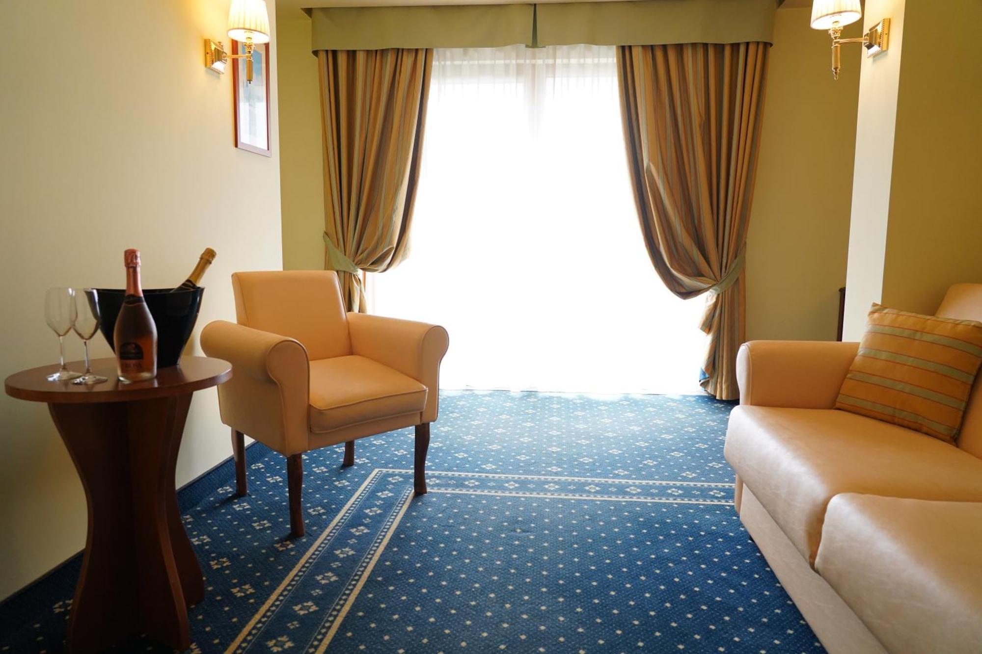 Hotel Lemi ベネヴェント エクステリア 写真